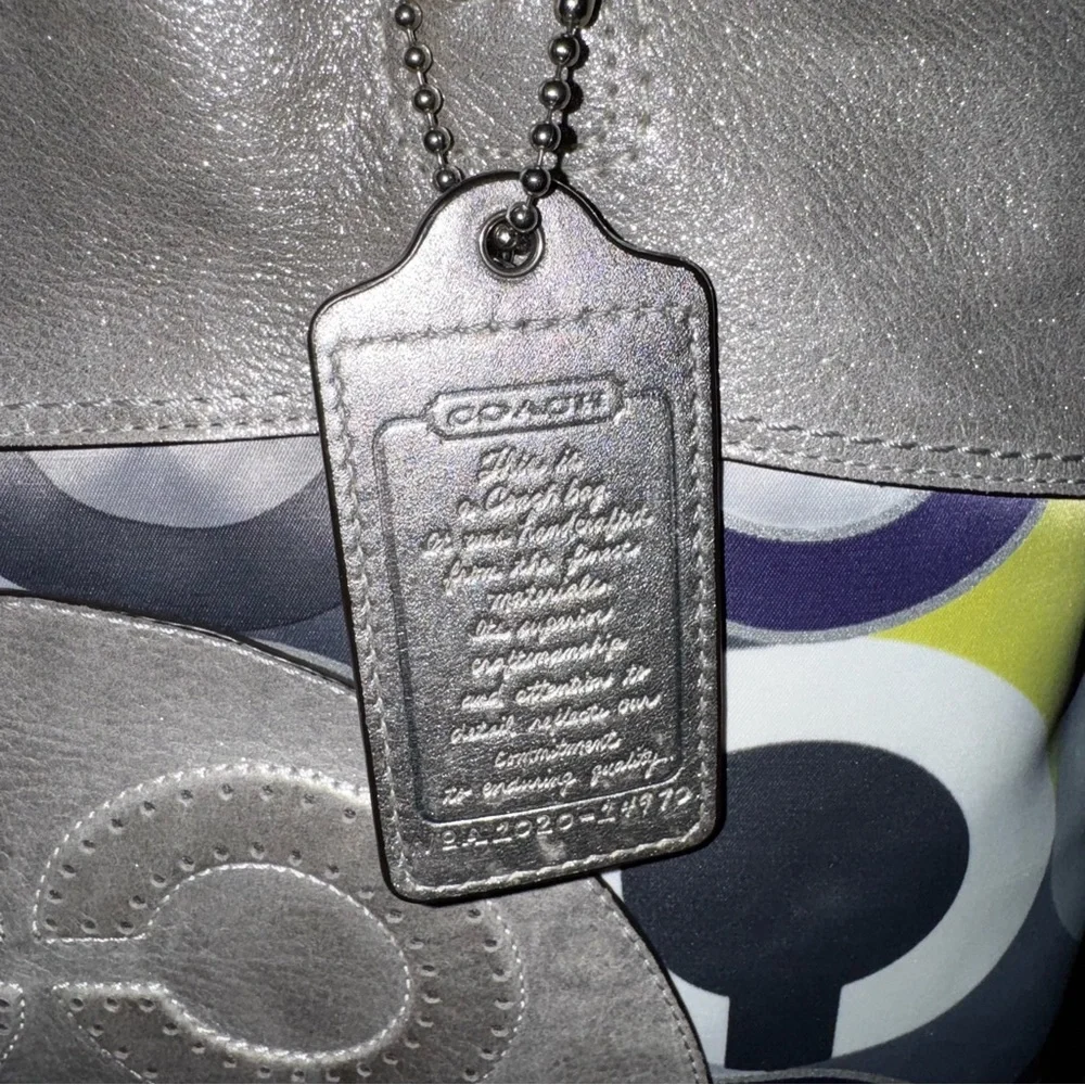 COACH Julia OP Art Signature Large Sateen Tote with Two Hangtags 2010 - EUC